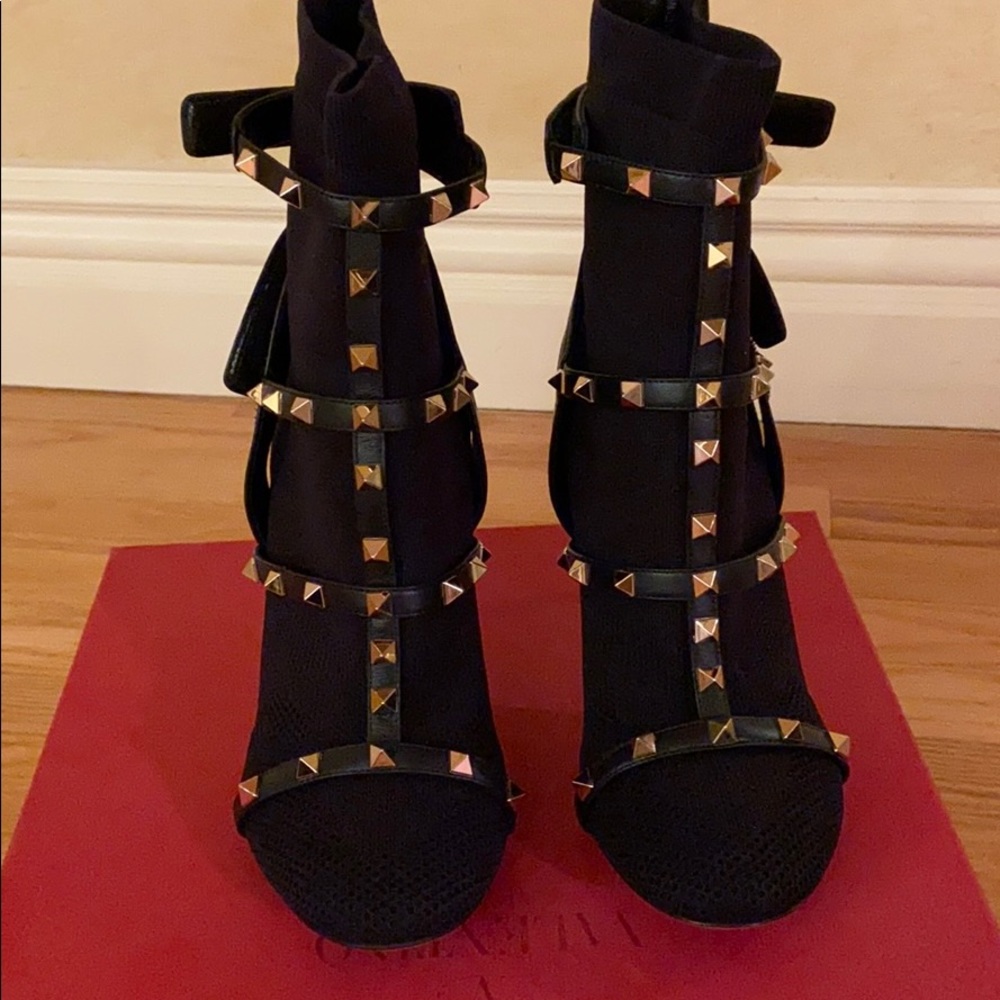 Valentino rockstud bootie